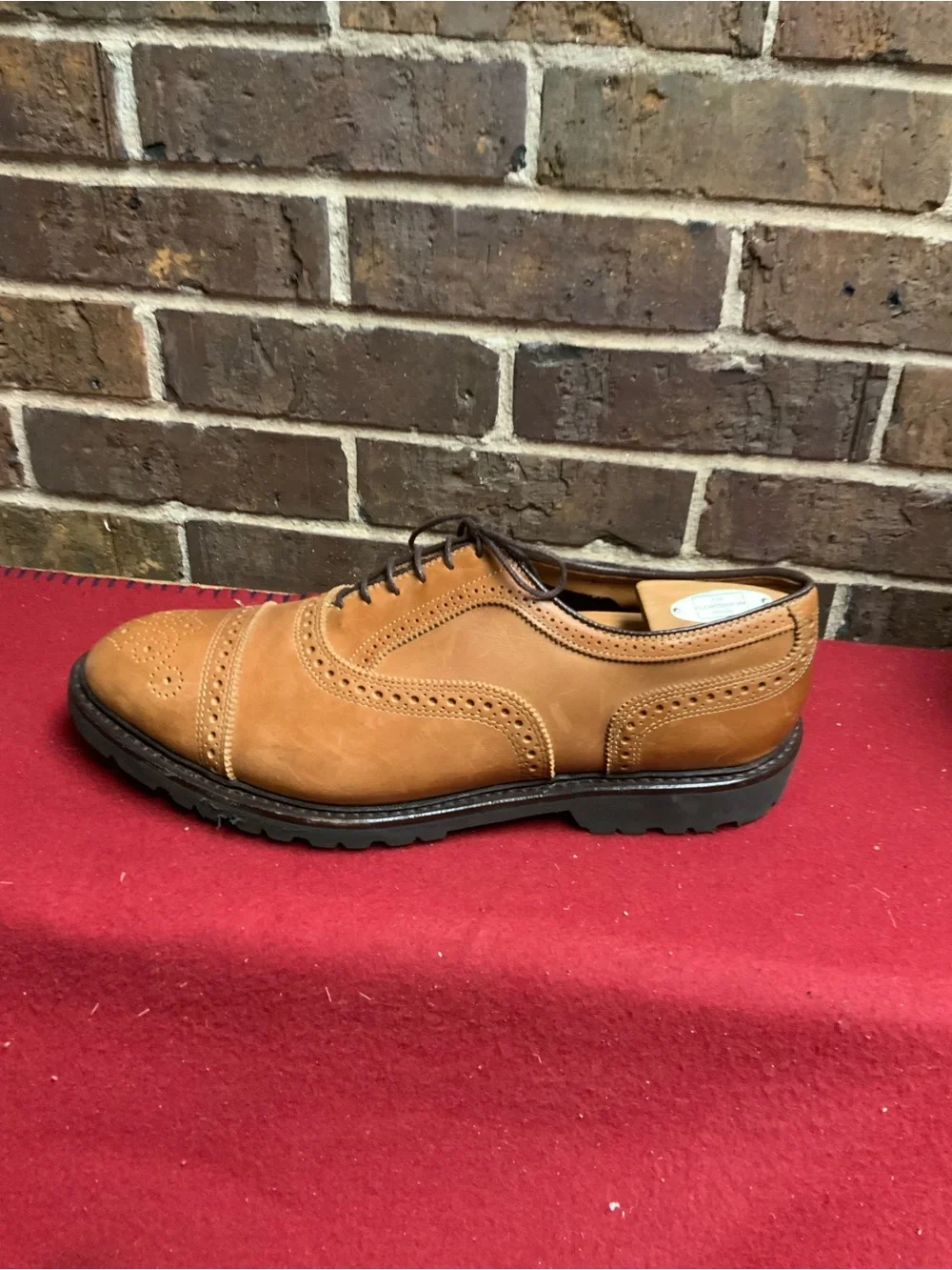 Men's Tan Leather Brogue Derby Shoes - Durable Lug Sole Oxford